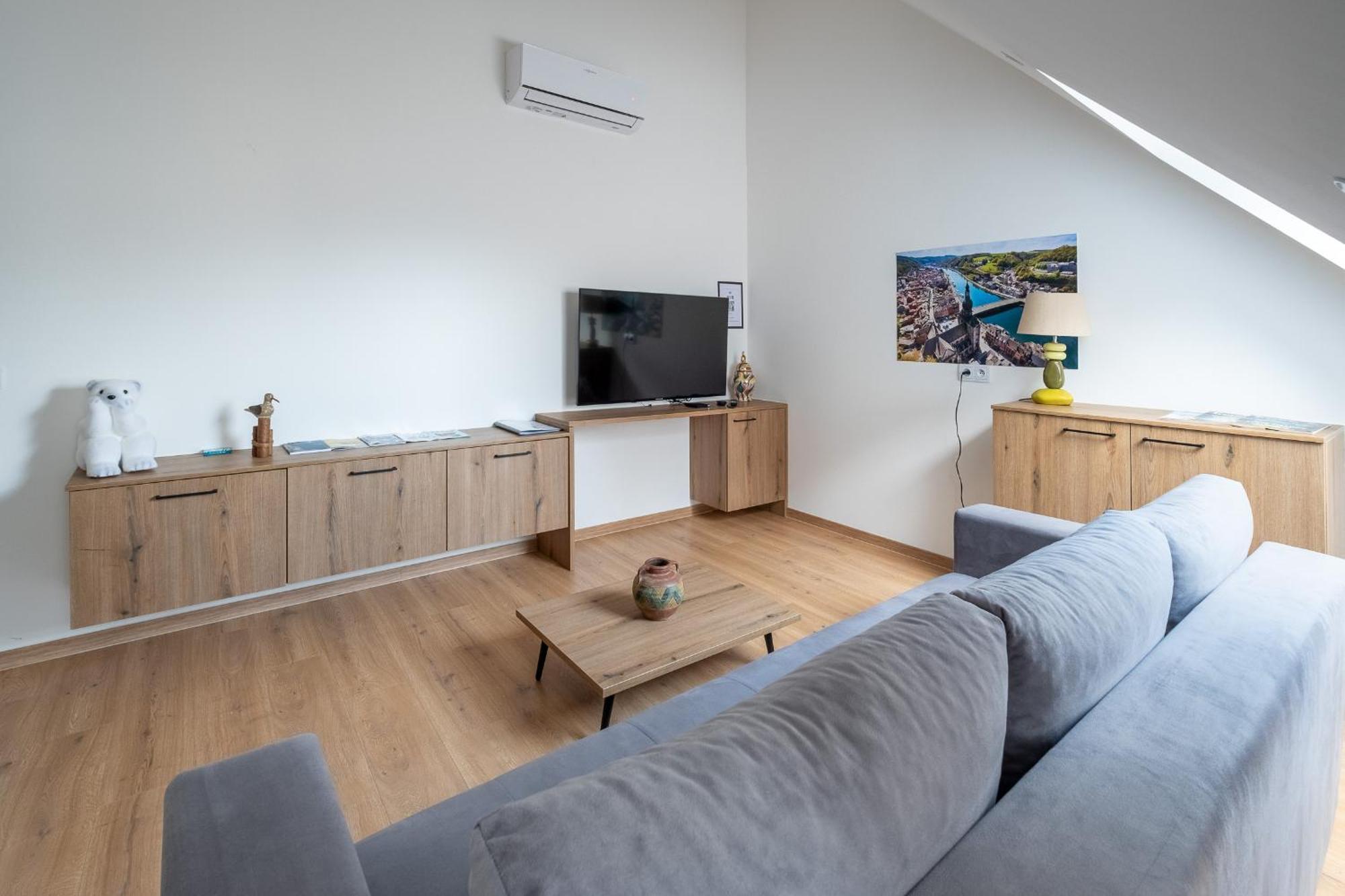 Nomad Apartments - Vue Collegiale Dinant Exterior photo